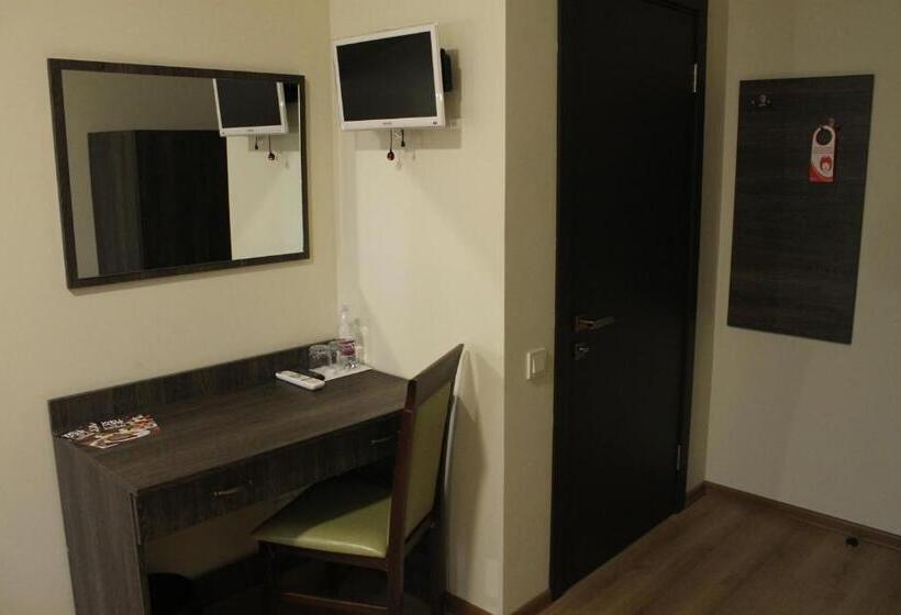 مبيت وإفطار Non Stop Economy