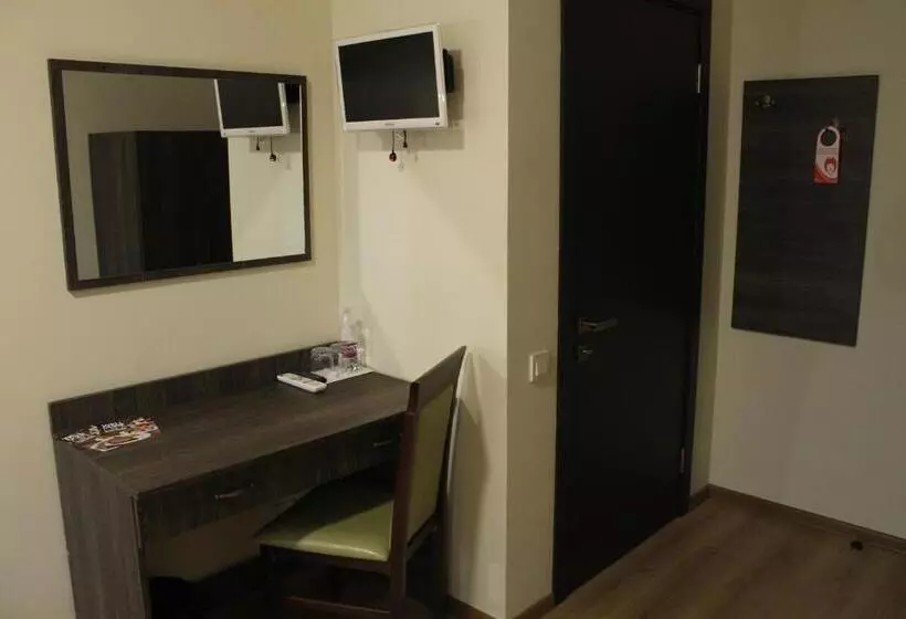 Aamiaismajoitus (B&B) Non Stop Economy