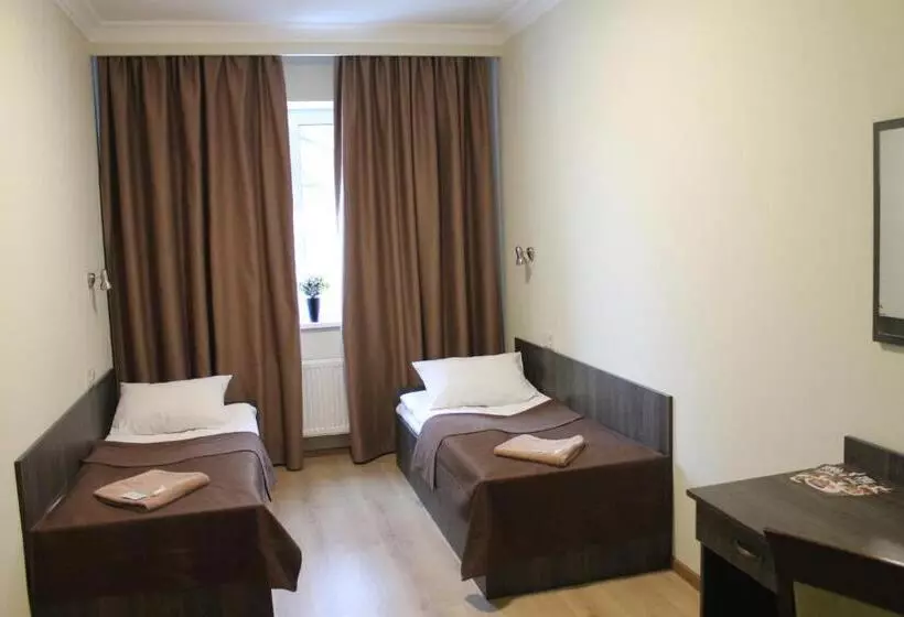 Aamiaismajoitus (B&B) Non Stop Economy