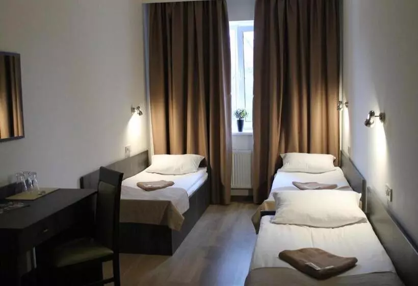 Aamiaismajoitus (B&B) Non Stop Economy