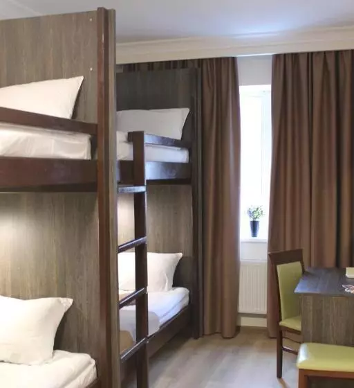 Aamiaismajoitus (B&B) Non Stop Economy