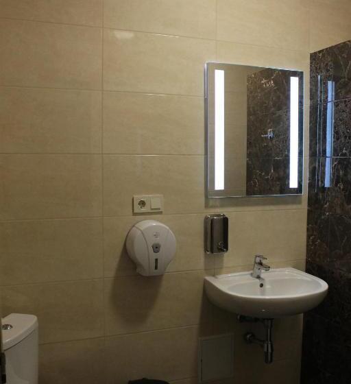 مبيت وإفطار Non Stop Economy