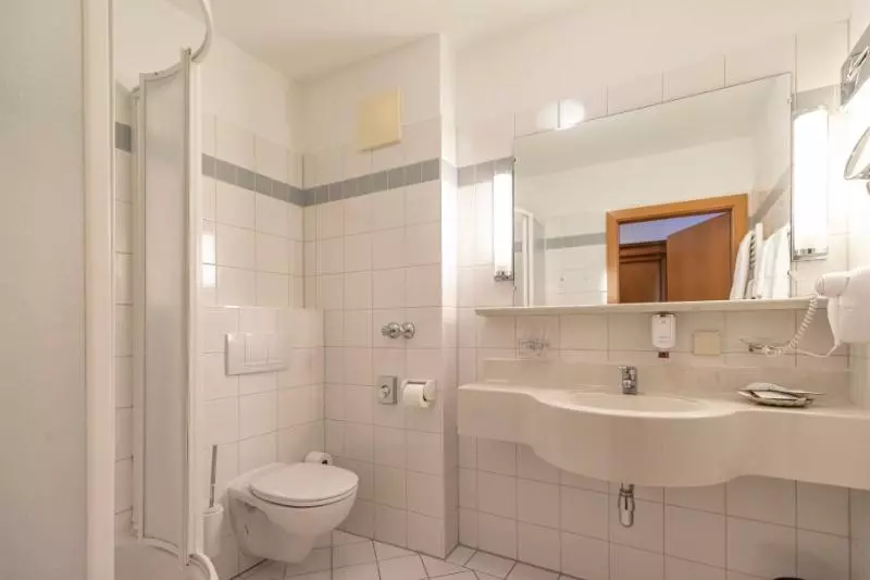 Hotelli Gasthof Lercher