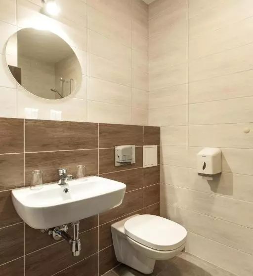 هتل Old Town Trio