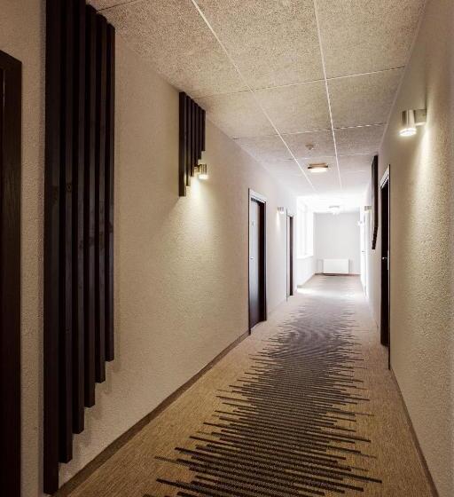 هتل Old Town Trio