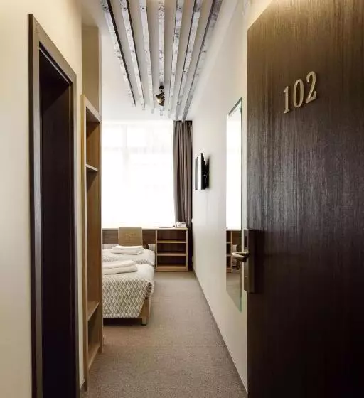 هتل Old Town Trio