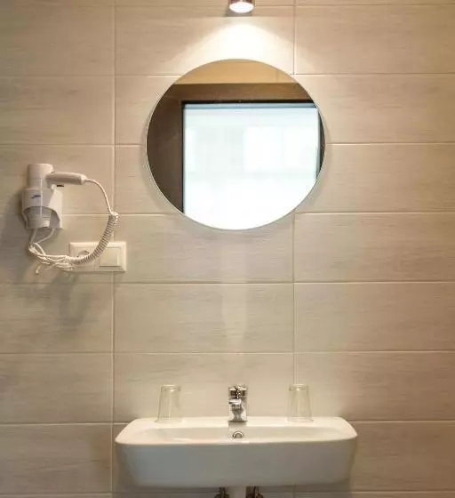 هتل Old Town Trio