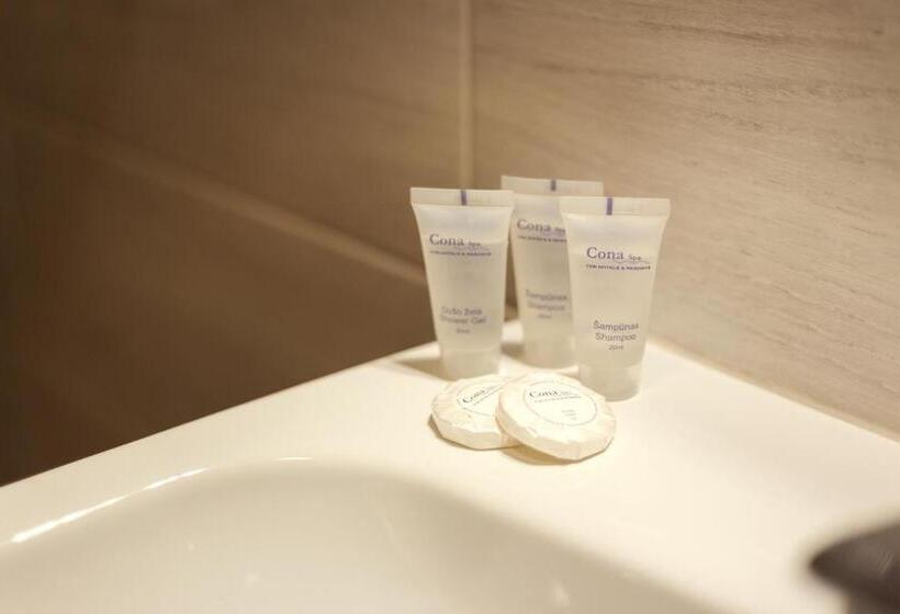 هتل Old Town Trio