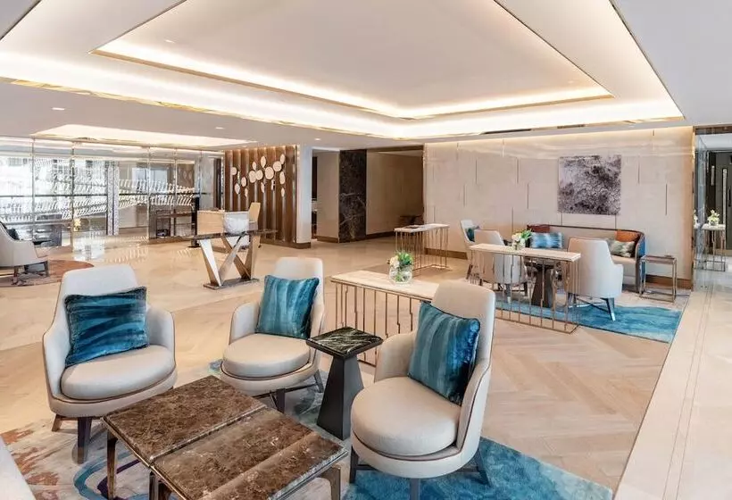 هتل Taj Exotica Resort & Spa, The Palm, Dubai