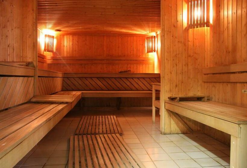 استراحتگاه Cross Health Spa Center