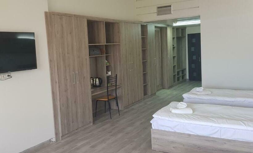 استراحتگاه Cross Health Spa Center