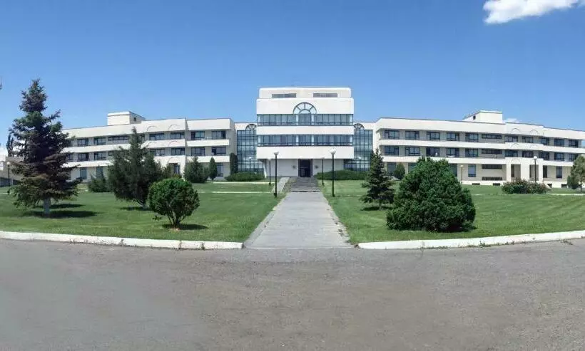 استراحتگاه Cross Health Spa Center