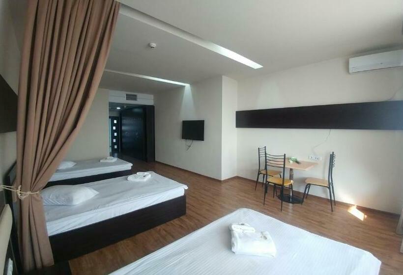 استراحتگاه Cross Health Spa Center