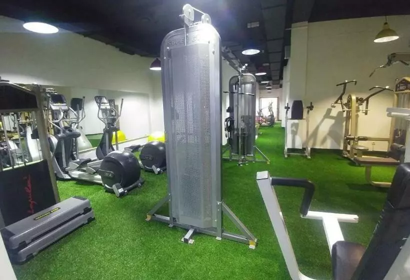 استراحتگاه Cross Health Spa Center