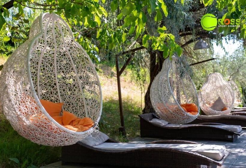 استراحتگاه Cross Health Spa Center