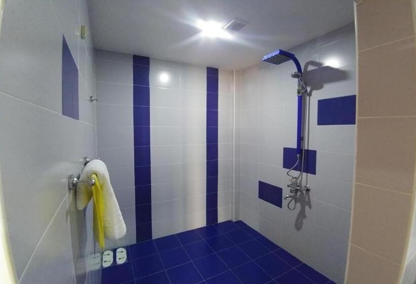 استراحتگاه Cross Health Spa Center