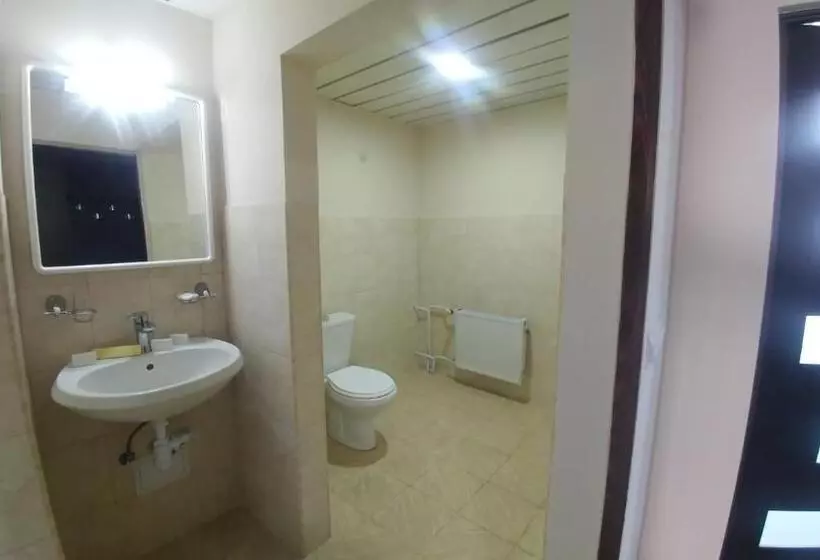 استراحتگاه Cross Health Spa Center