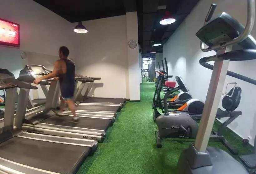 استراحتگاه Cross Health Spa Center