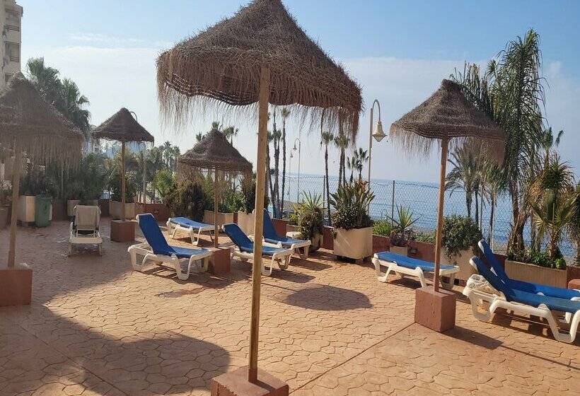 Apartamentos Chinasol Suites