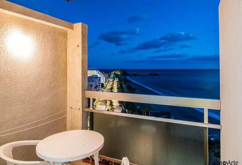 Apartamentos Chinasol Suites