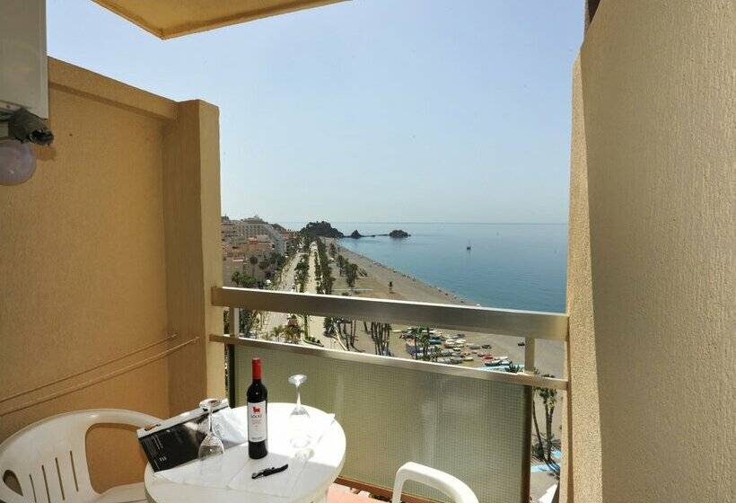 Apartamentos Chinasol Suites