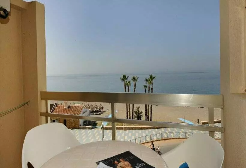 Apartamentos Chinasol Suites