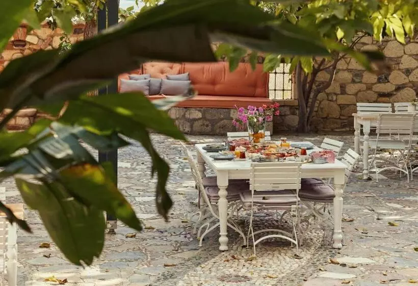 Hotelli Alacati Zeytin Konak