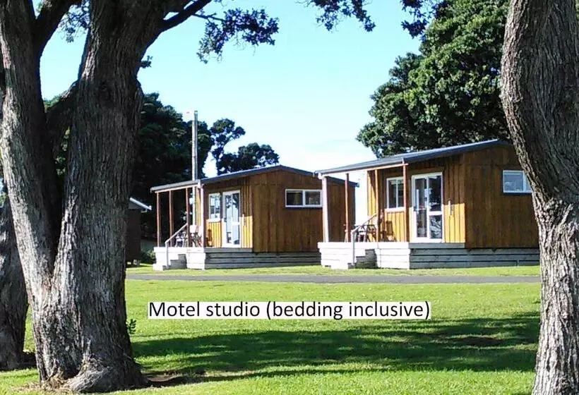 בית מלון כפרי Belt Road Seaside Holiday Park