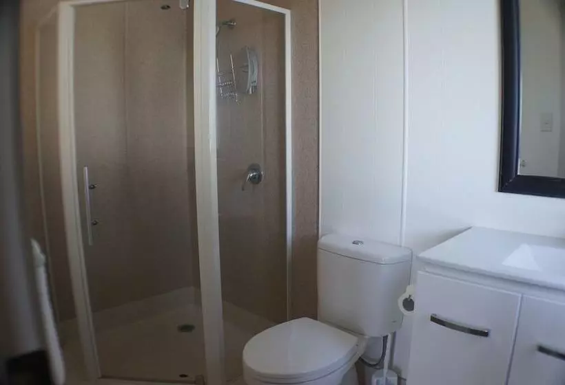 בית מלון כפרי Belt Road Seaside Holiday Park