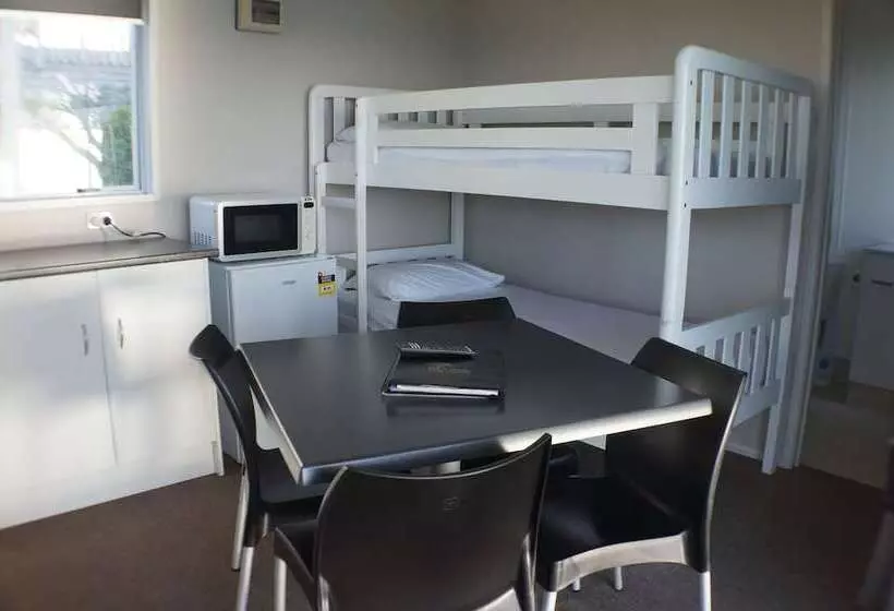 בית מלון כפרי Belt Road Seaside Holiday Park