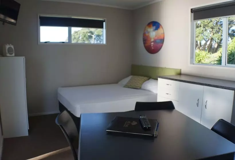 בית מלון כפרי Belt Road Seaside Holiday Park