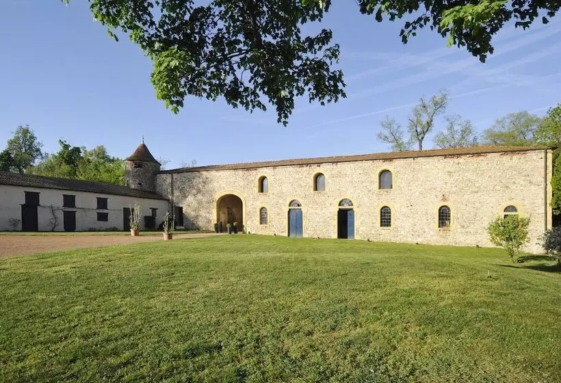 Hotel Château De Champlong Table Hôtel  Golf & Spa