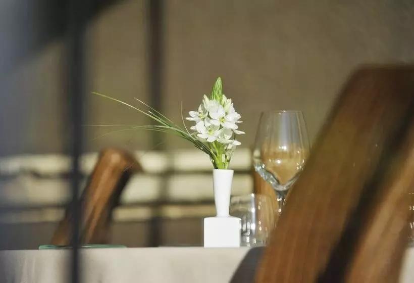 Hotel Château De Champlong Table Hôtel  Golf & Spa