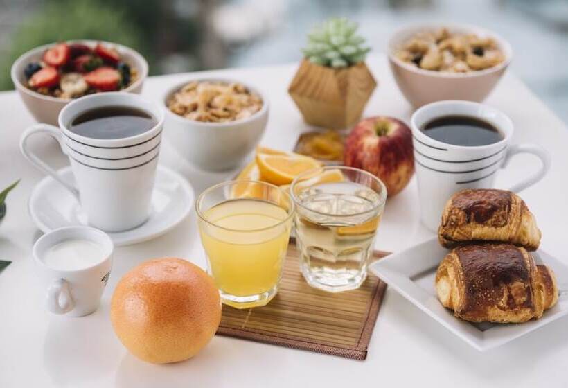 酒店 Château De Champlong Table Hôtel  Golf & Spa