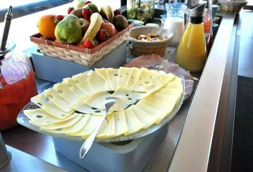 בית מלון כפרי De Loire Et Restaurant Les Bateliers