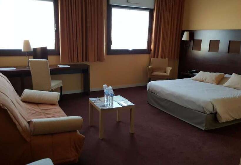 ホテル De Loire Et Restaurant Les Bateliers