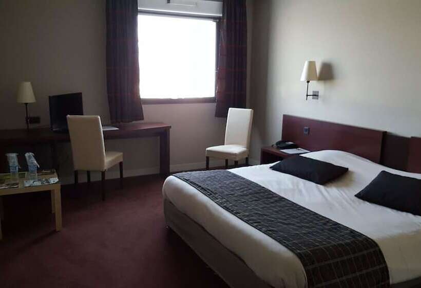 ホテル De Loire Et Restaurant Les Bateliers