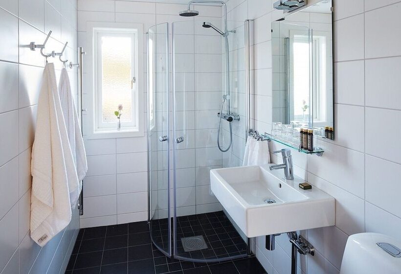 Hällsnäs Hotell & Restaurang