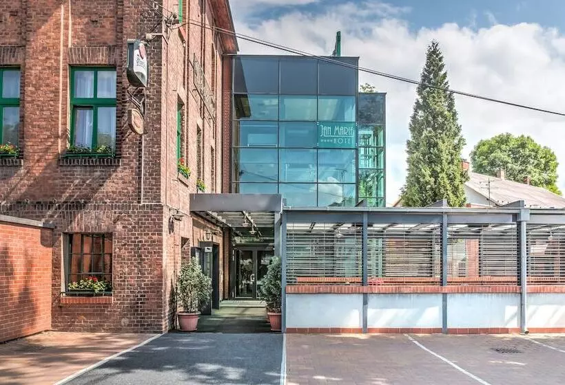 Jan Maria Hotel & Restaurant