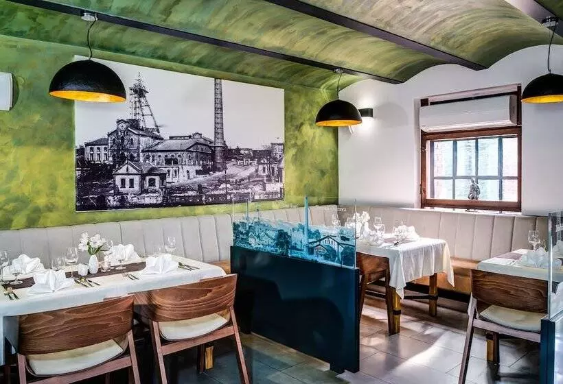 Jan Maria Hotel & Restaurant