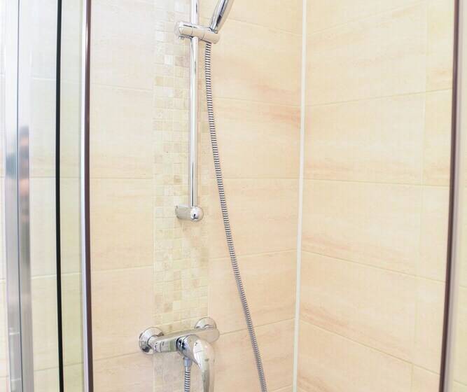 בית מלון כפרי L Europe   Cholet Gare