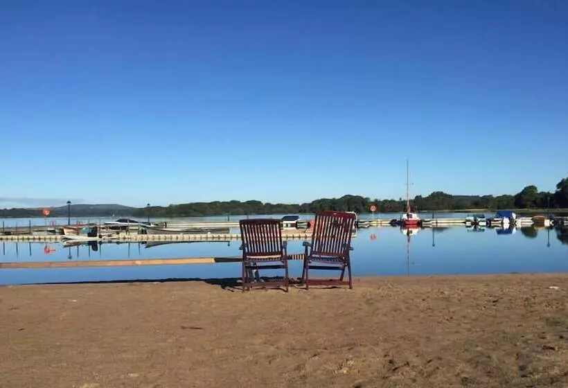 호텔 Lakeside Manor