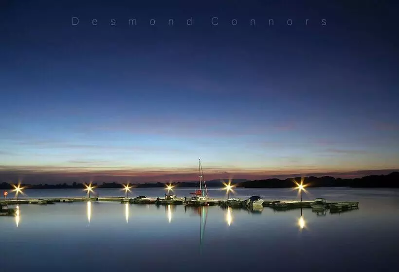 호텔 Lakeside Manor