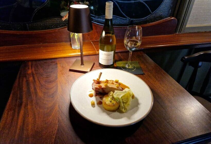 ホテル Lakeside Manor