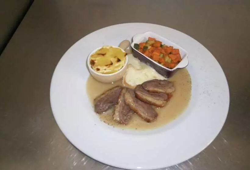 ホテル Auberge De L Omois