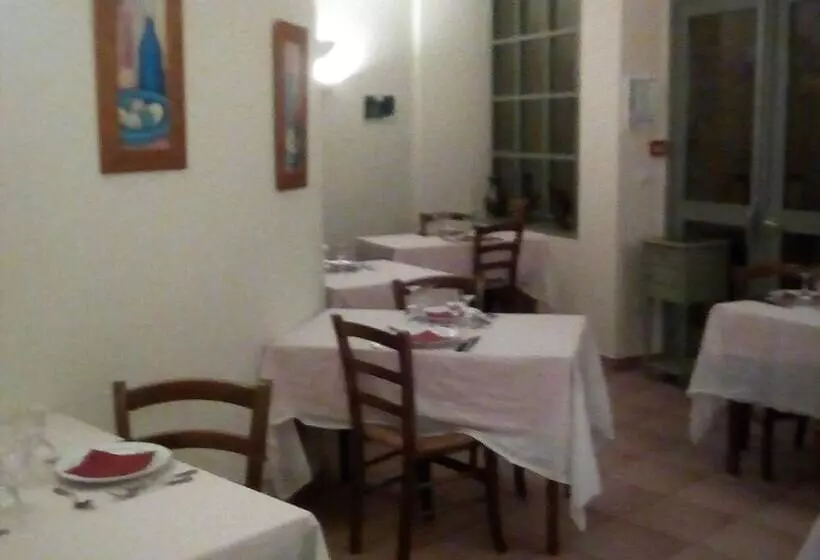 ホテル Auberge De L Omois