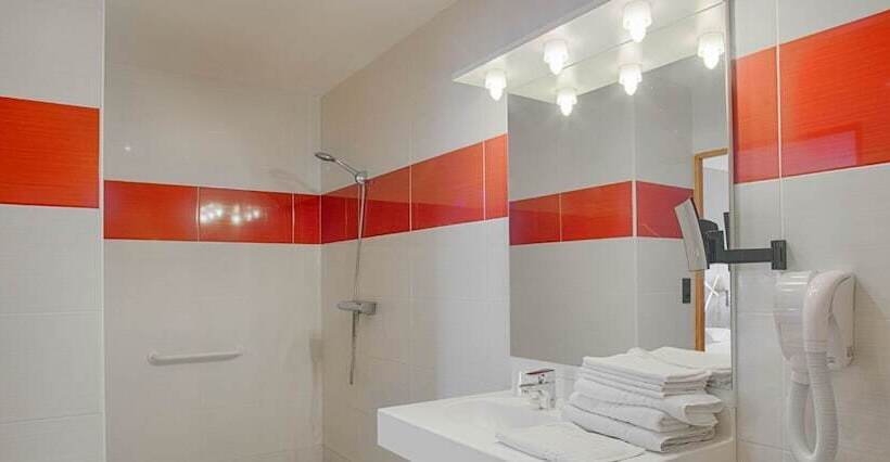 Отель Logis Des Sources