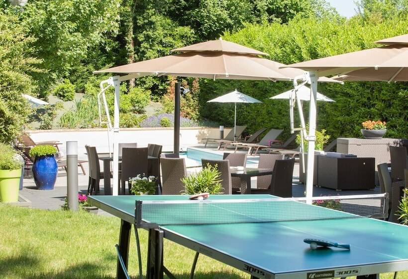 Logis Hotel Le Petit Casset