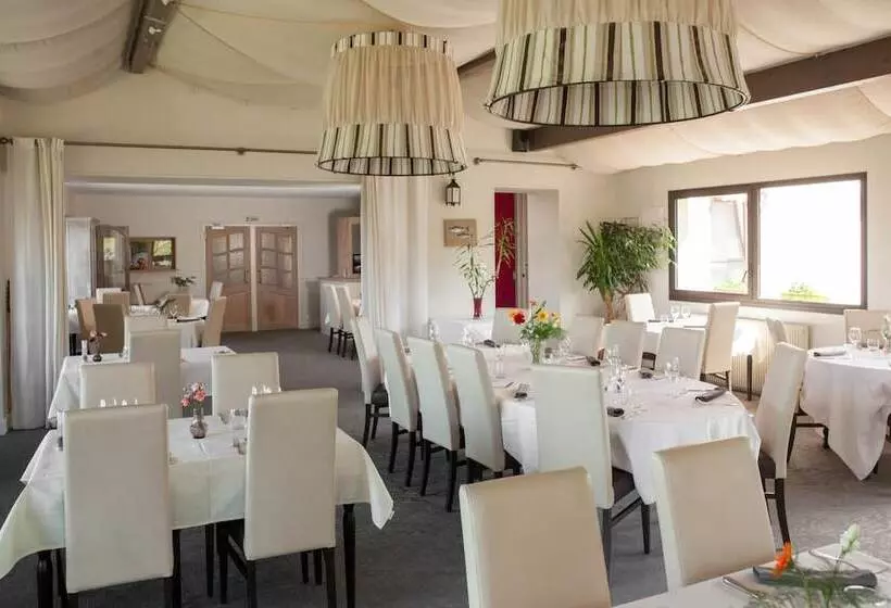 בית מלון כפרי Logis Le Saint Cyr