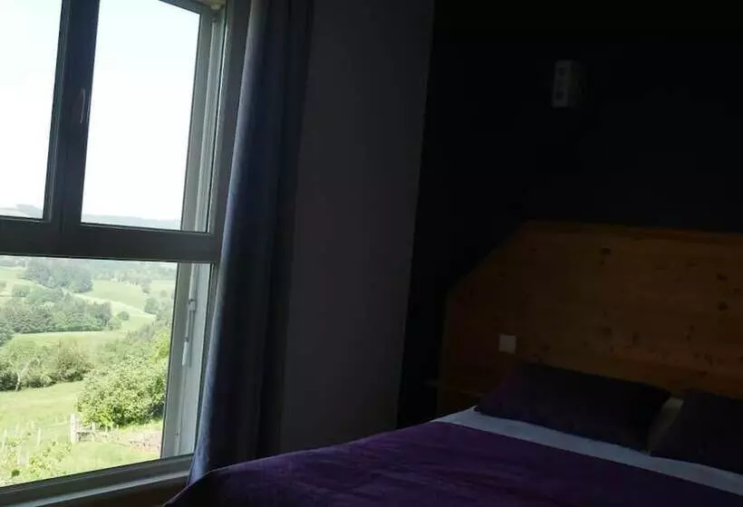 בית מלון כפרי Logis Le Saint Cyr